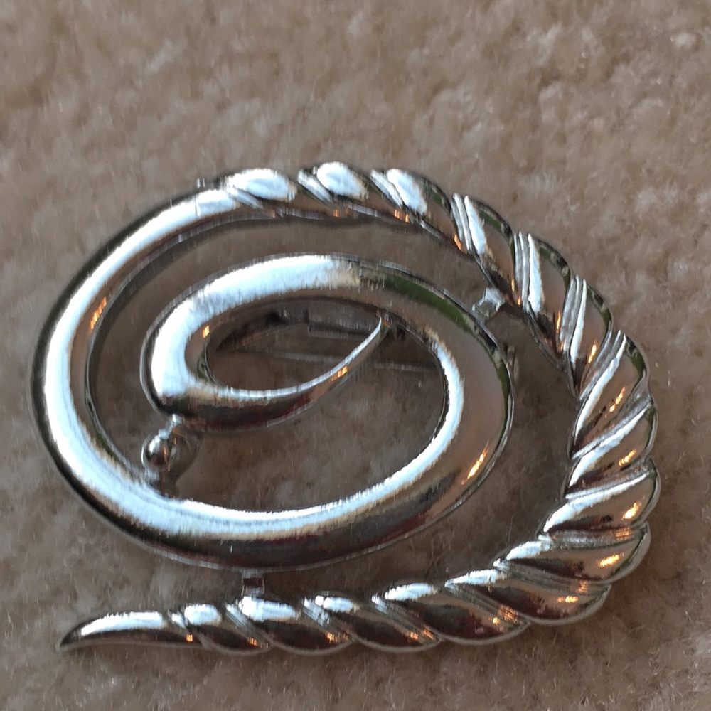 Silvertone brooch